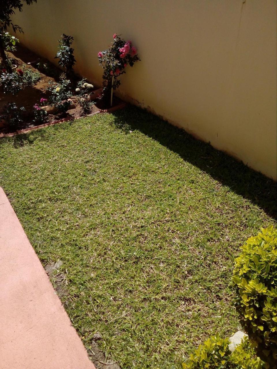 Tap'S Home Away From Home Gaborone Exterior photo